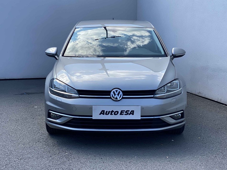 Volkswagen Golf 1.0 TSi Sound
