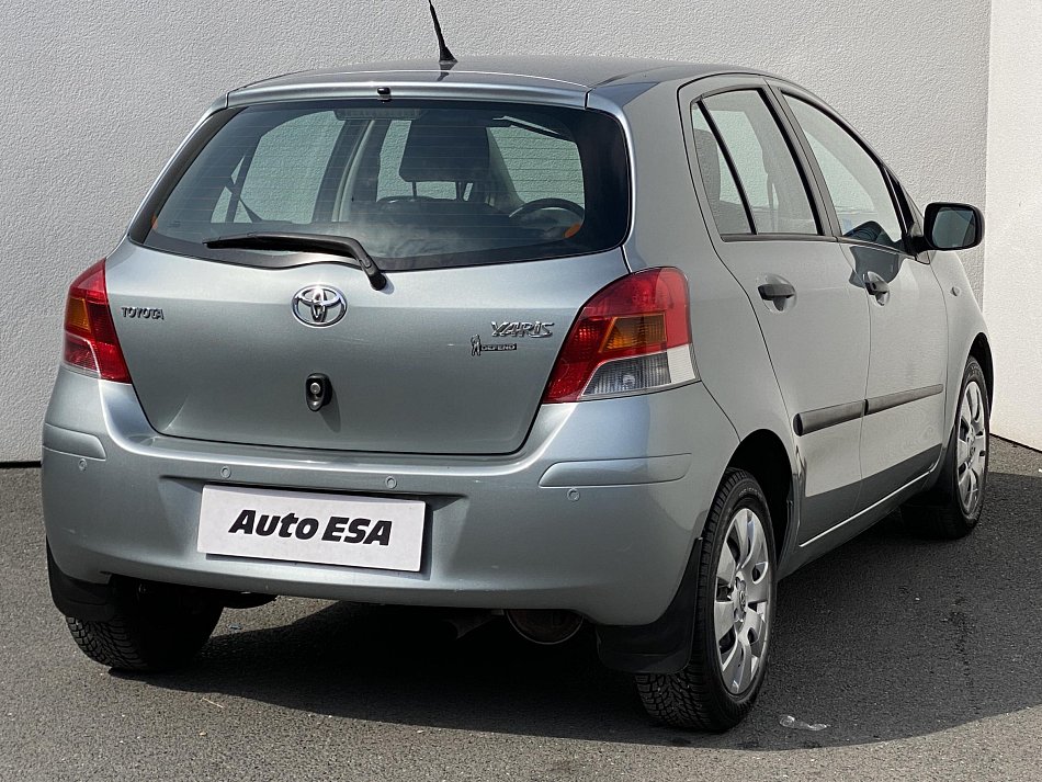 Toyota Yaris 1.3i Terra Cool