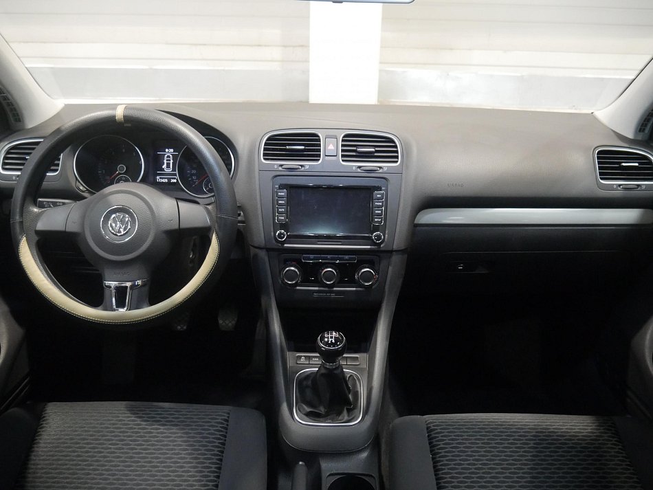 Volkswagen Golf 1.6i 