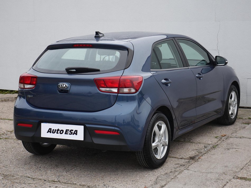 Kia Rio 1.4i 
