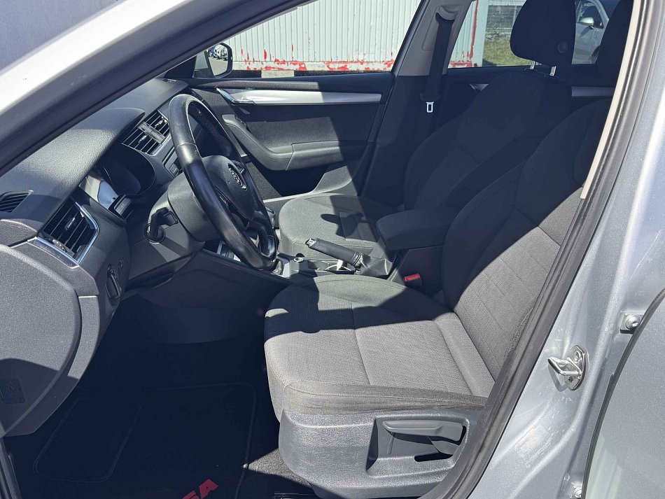 Škoda Octavia III 1.6TDi Elegance