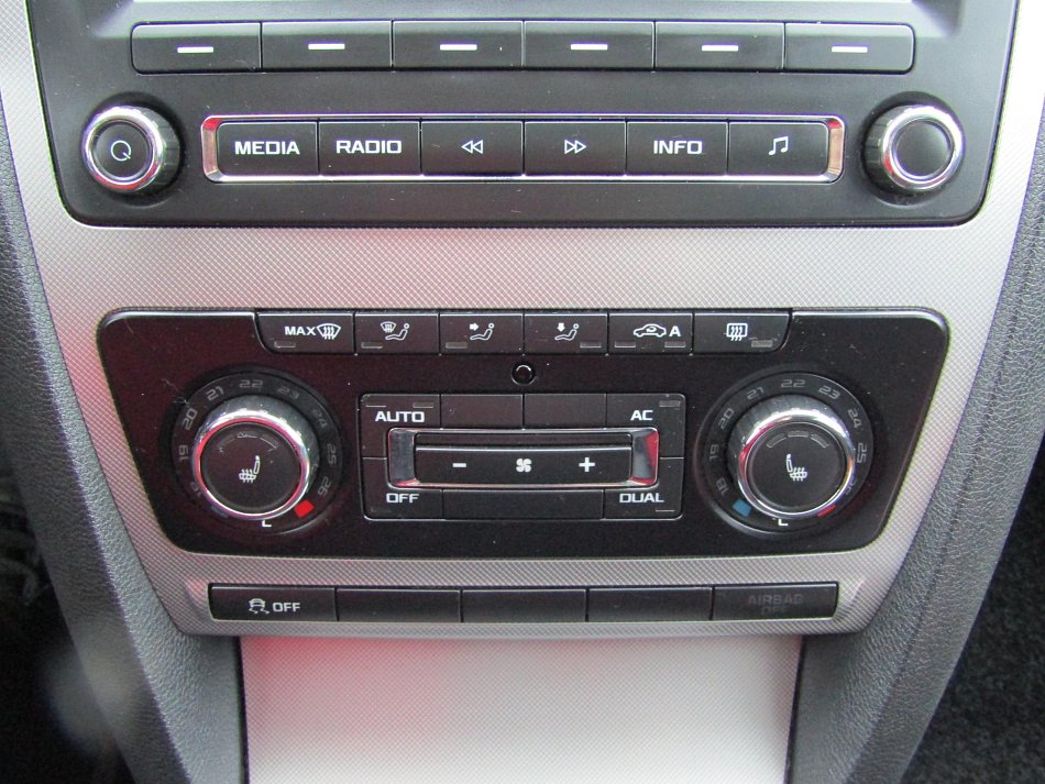 Škoda Octavia II 1.6 TDi Elegance