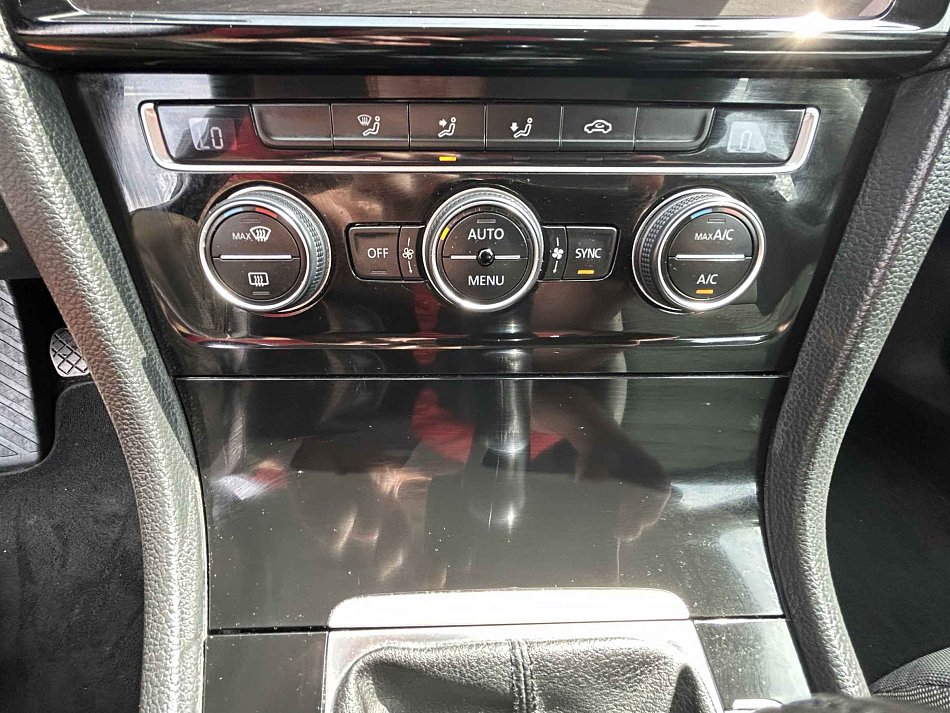 Volkswagen Golf 1.5 TSi Highline