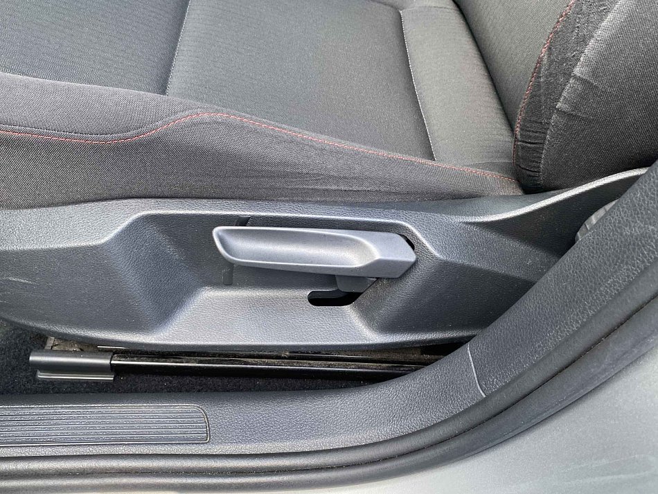 Volkswagen Golf 1.0 TSi Sound