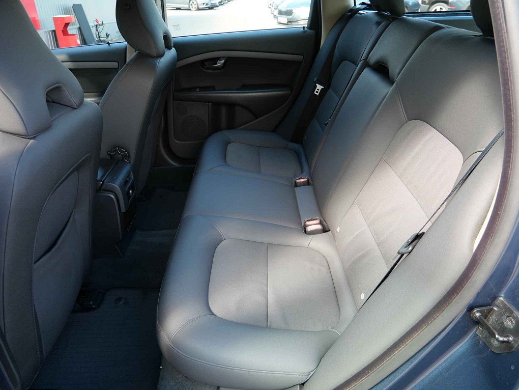 Volvo V70 2.4 D5 