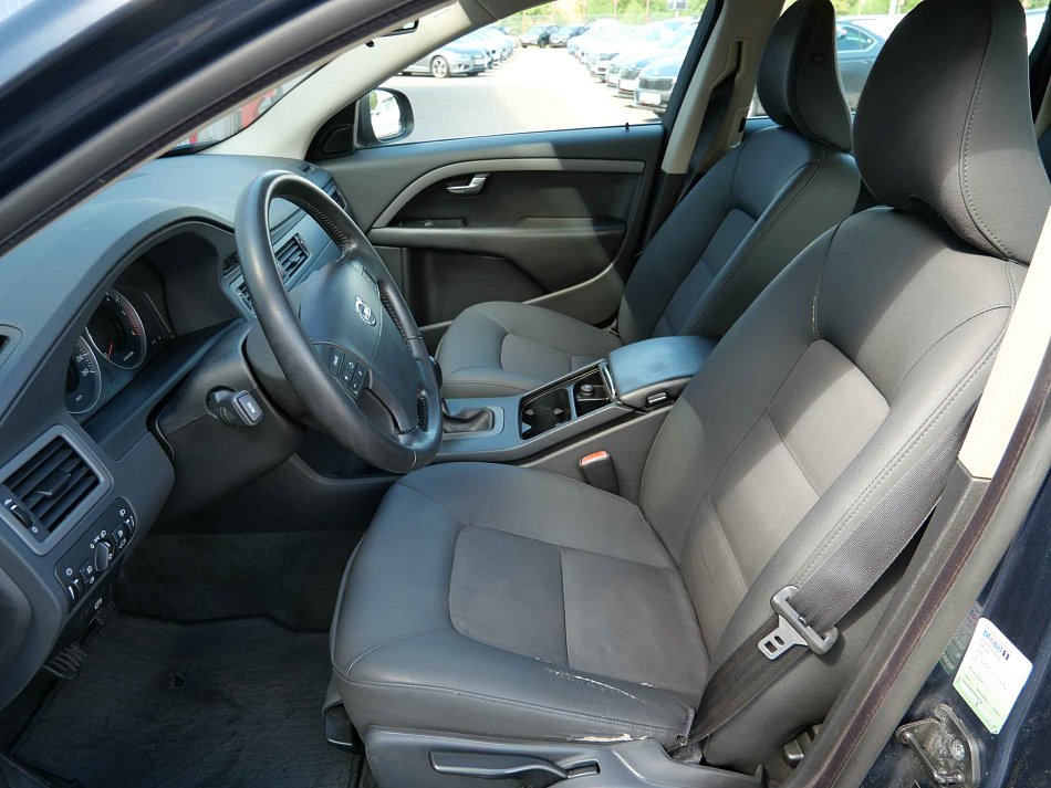 Volvo V70 2.4 D5 