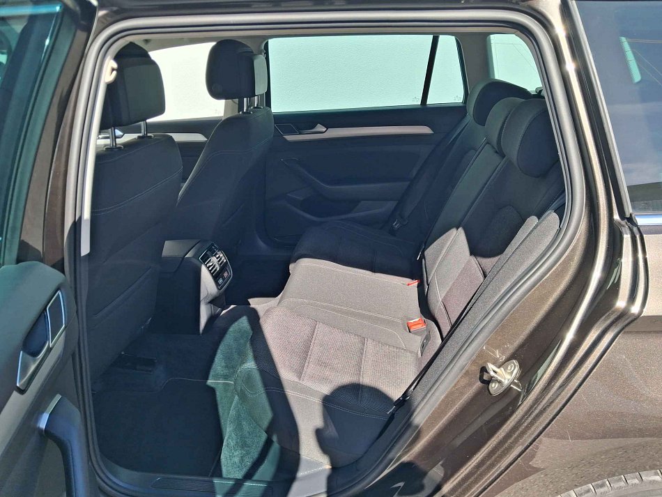 Volkswagen Passat 2.0 TDi 