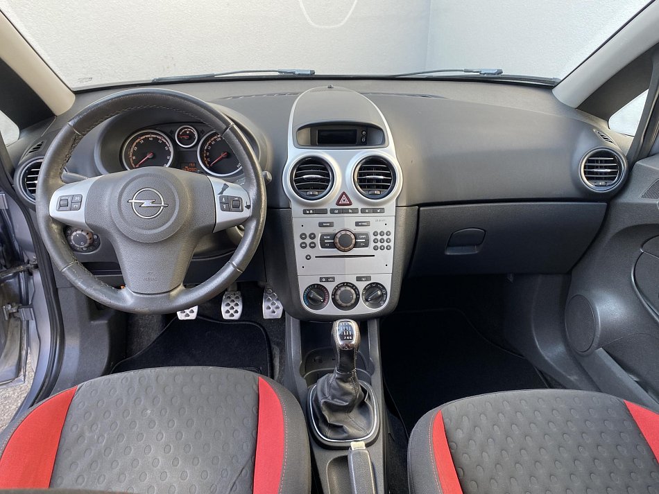 Opel Corsa 1.6 T GSI