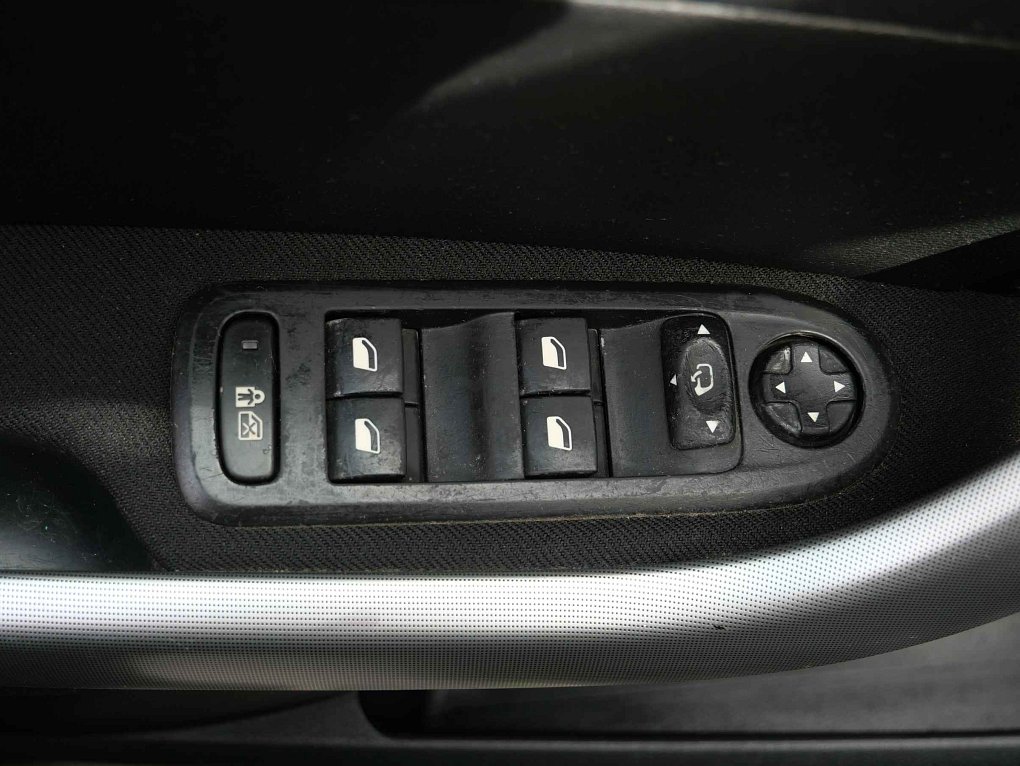 Peugeot 308 1.6 HDi 