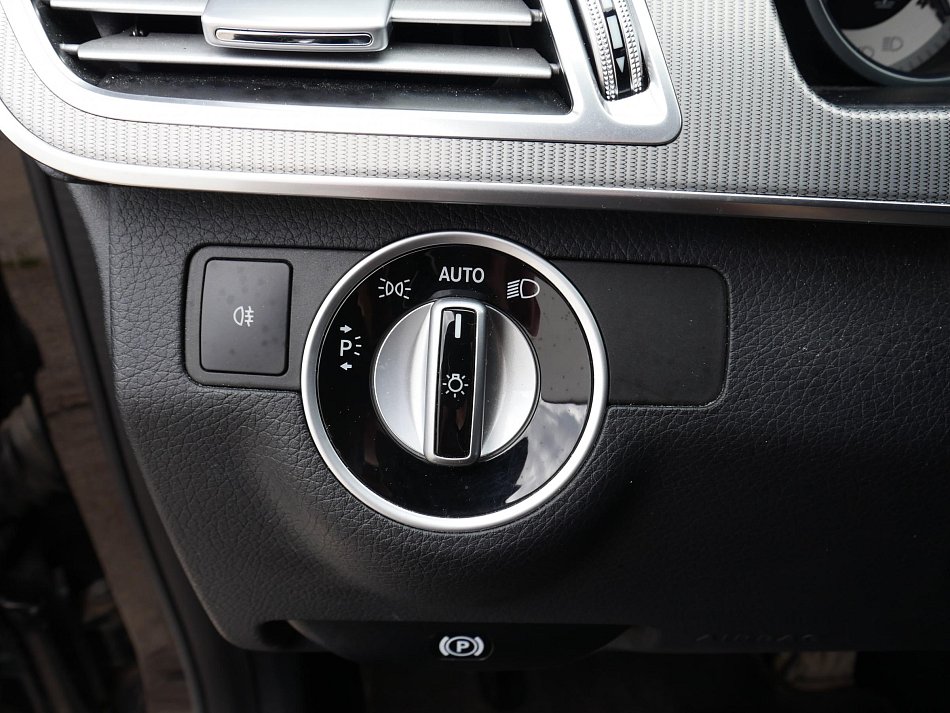 Mercedes-Benz Třída E 2.2 CDi  E220
