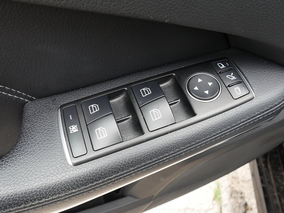 Mercedes-Benz Třída E 2.2 CDi  E220