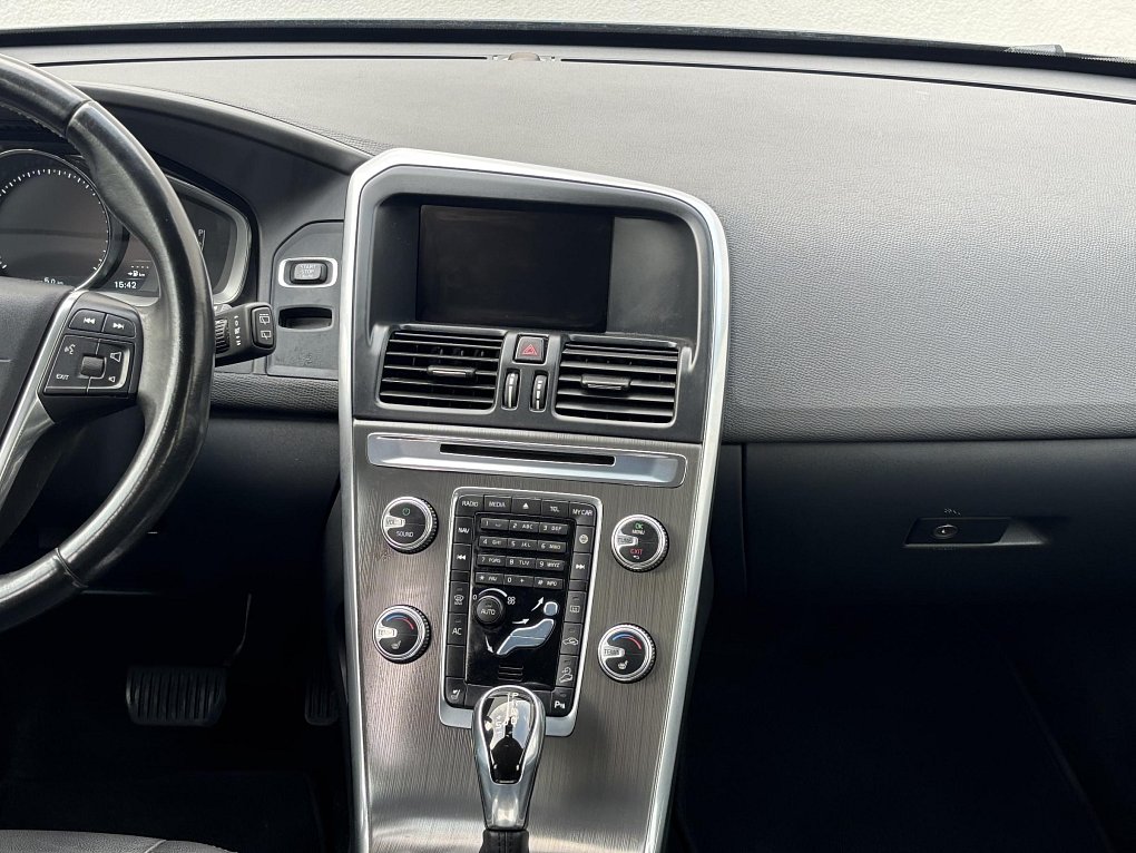 Volvo XC60 2.4 D Summum AWD