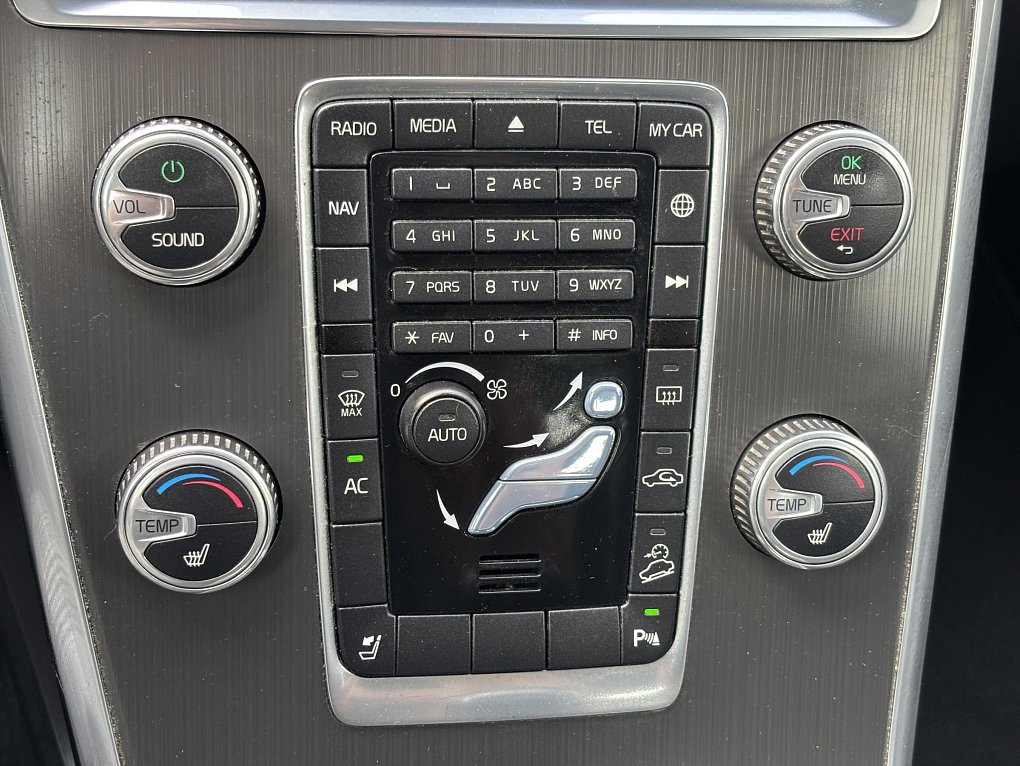 Volvo XC60 2.4 D Summum AWD