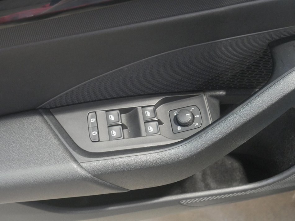 Škoda Octavia IV 1.5TSI 