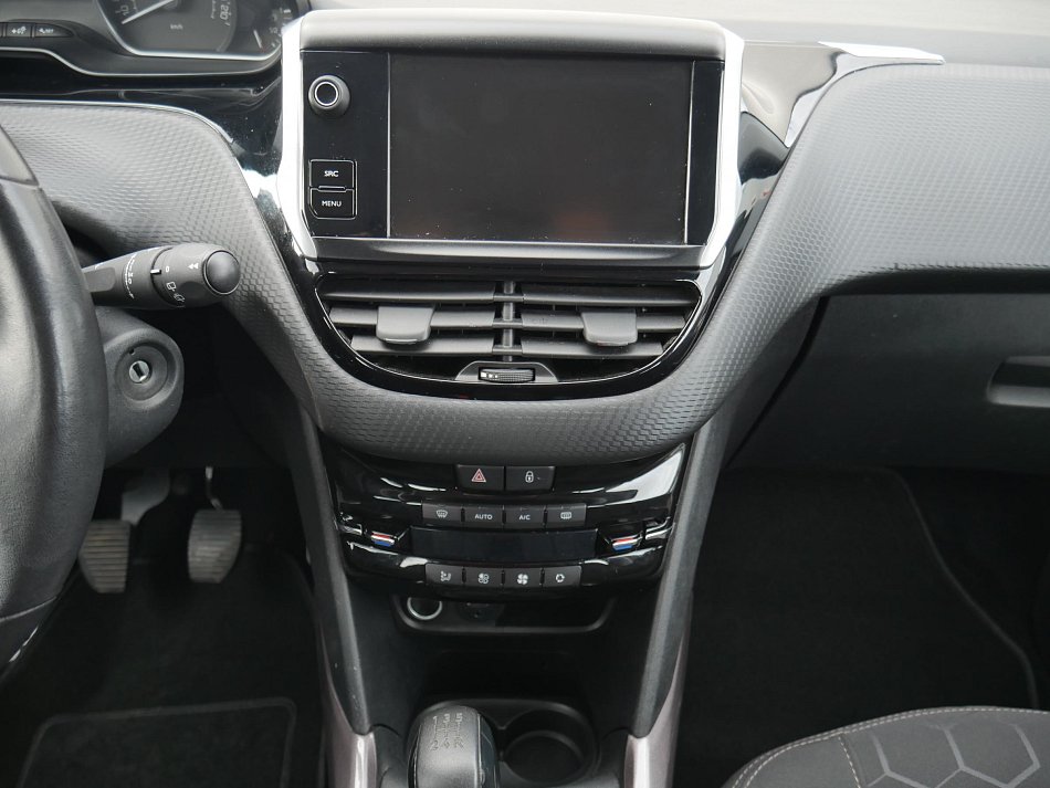 Peugeot 2008 1.2 PT 