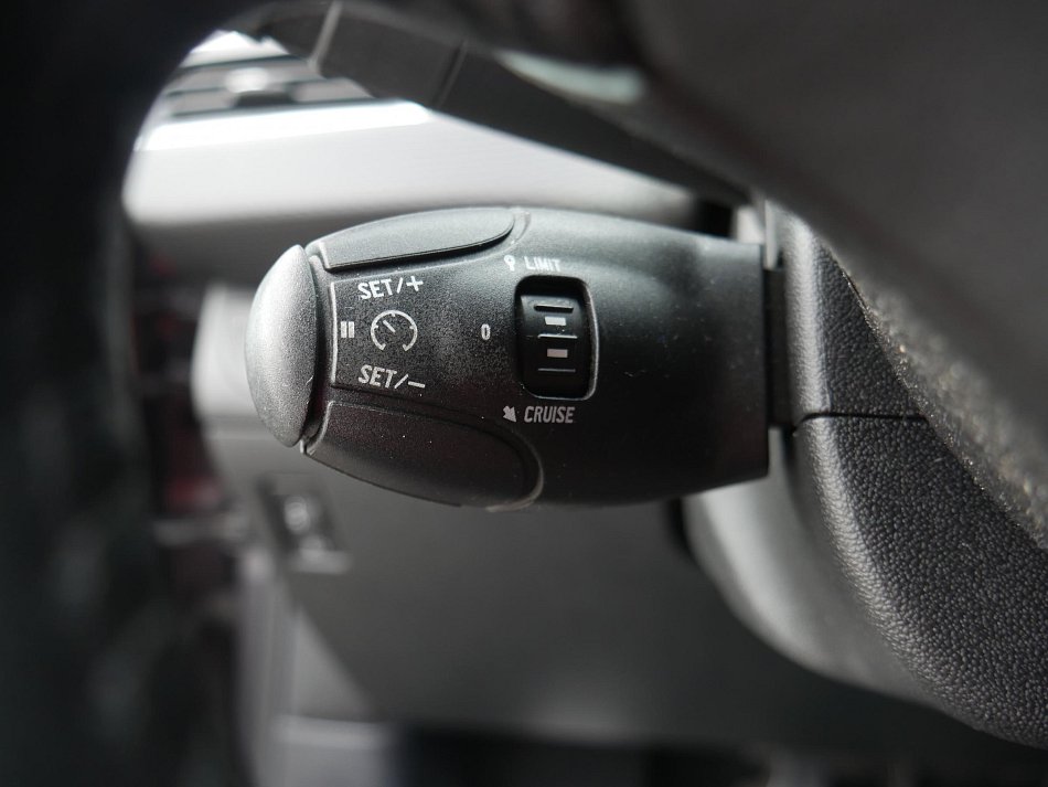 Peugeot 2008 1.2 PT 