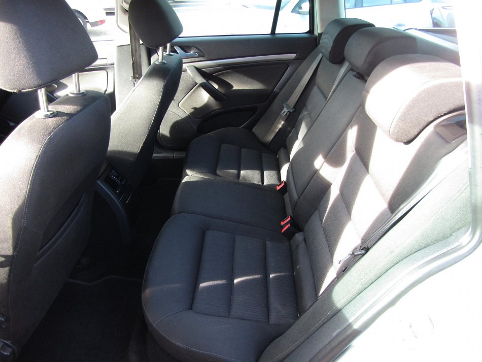 Škoda Octavia II 1.6 FSi 