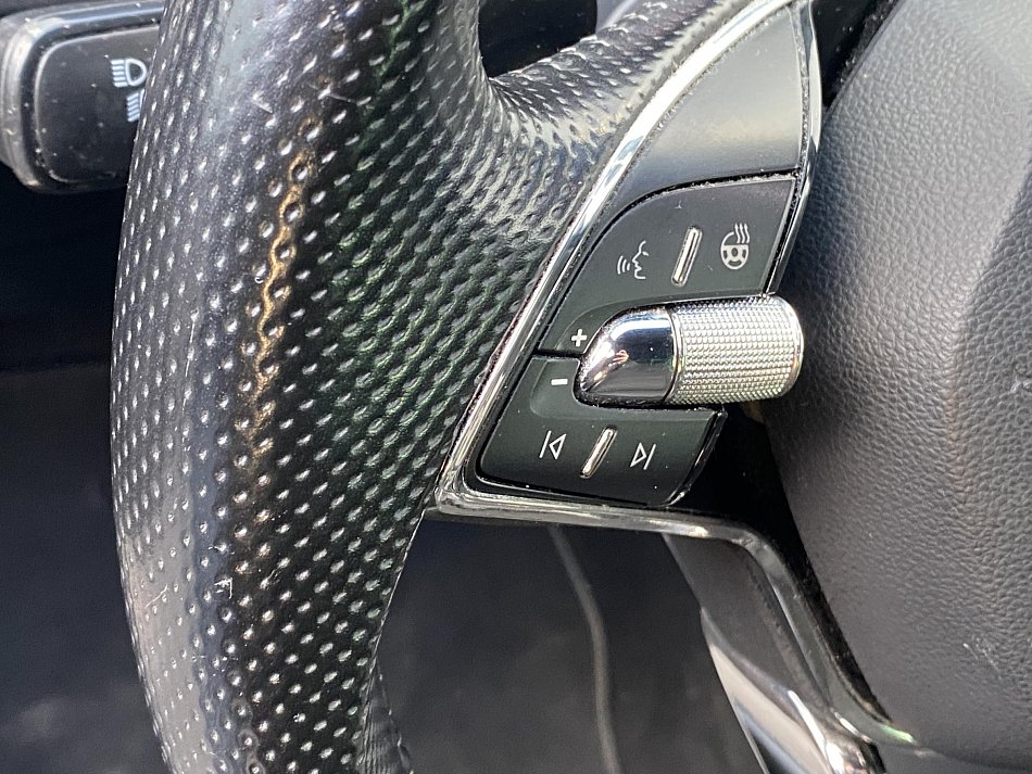 Škoda Superb III 2.0 TSi SportLine