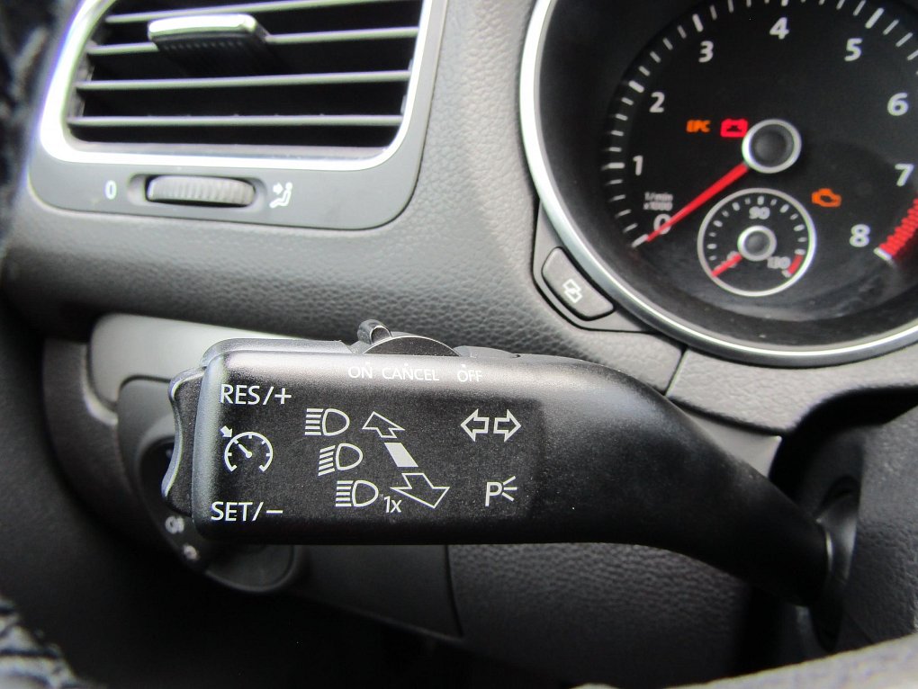Volkswagen Golf 1.4i 