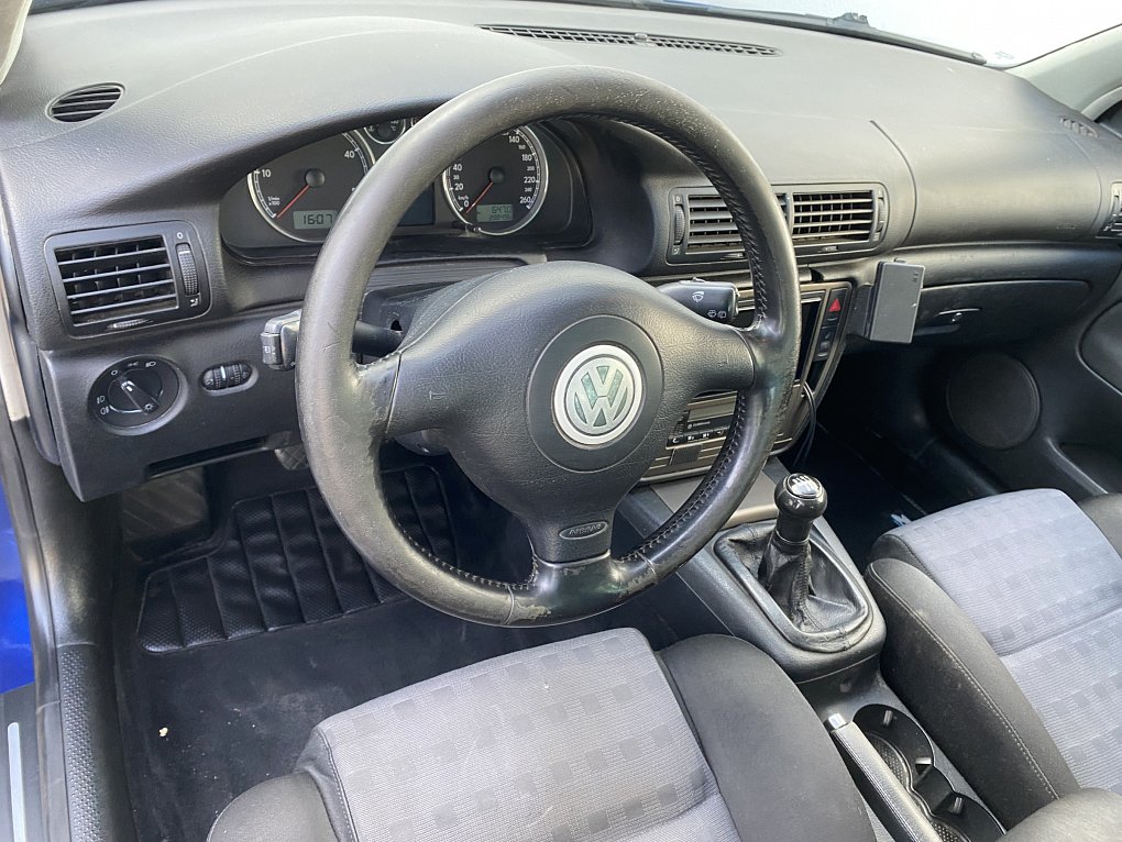 Volkswagen Passat 1.9 TDi 