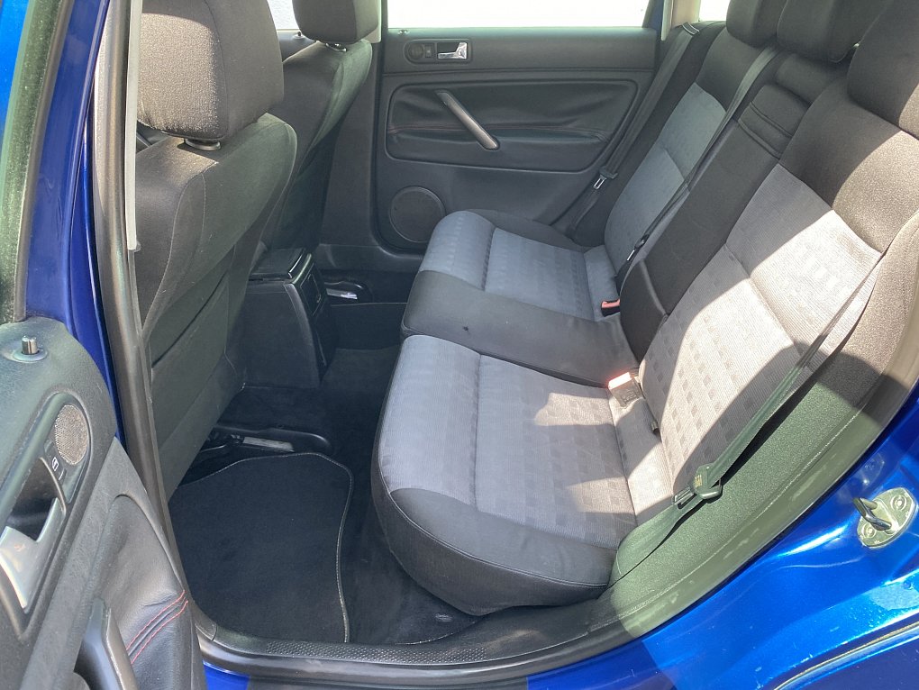 Volkswagen Passat 1.9 TDi 