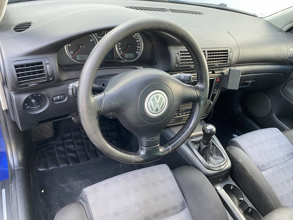 Volkswagen Passat 1.9 TDi 