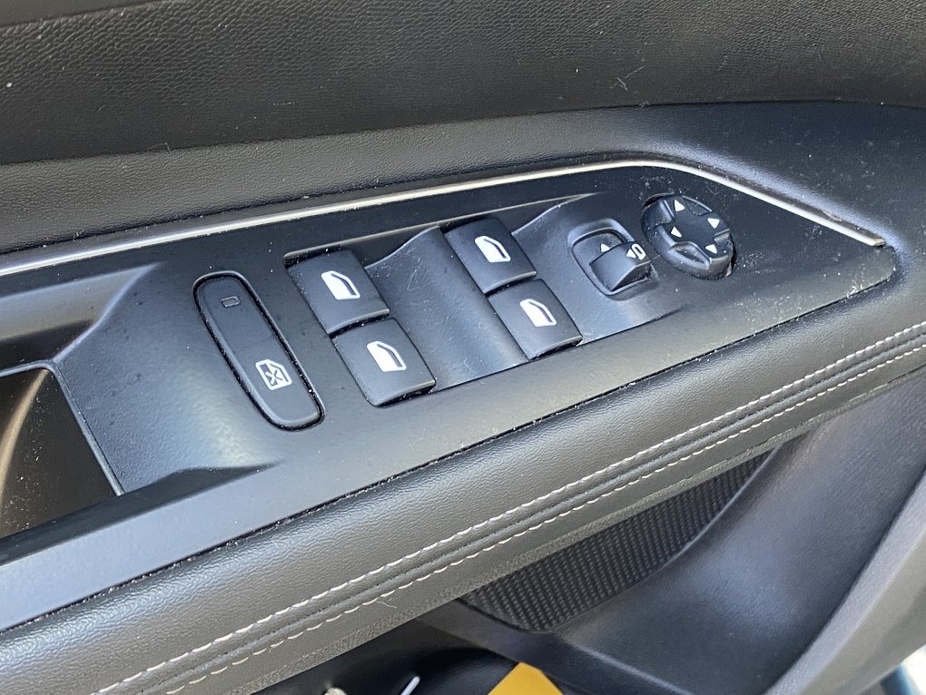 Peugeot 5008 1.5HDI 