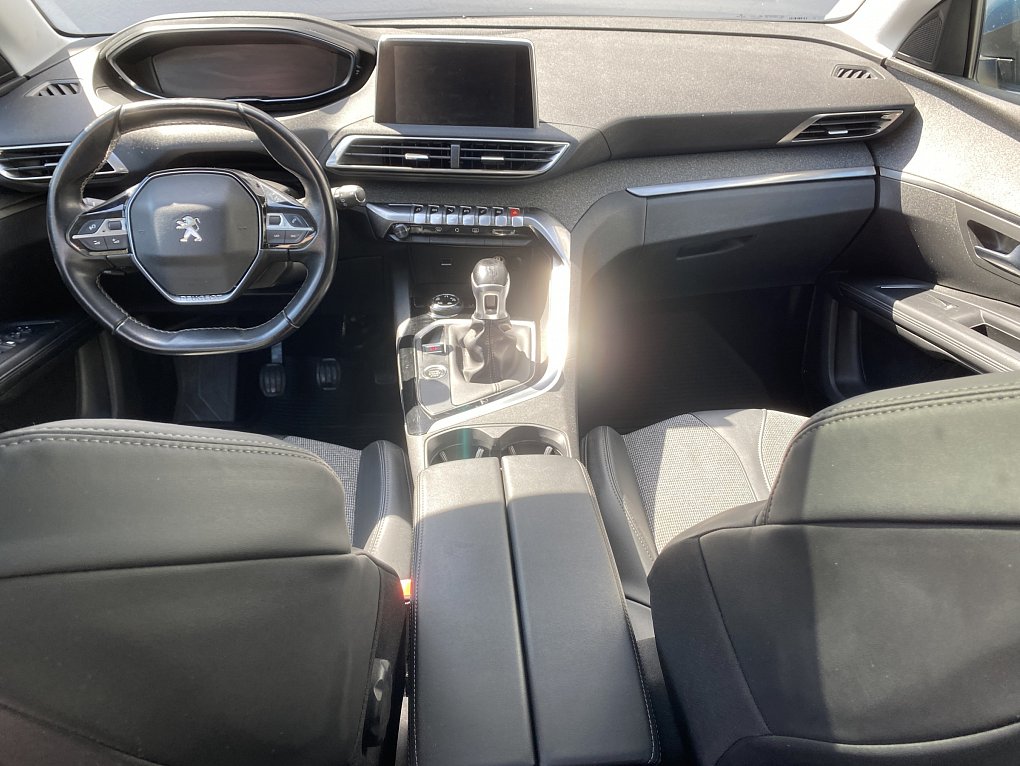 Peugeot 5008 1.5HDI 