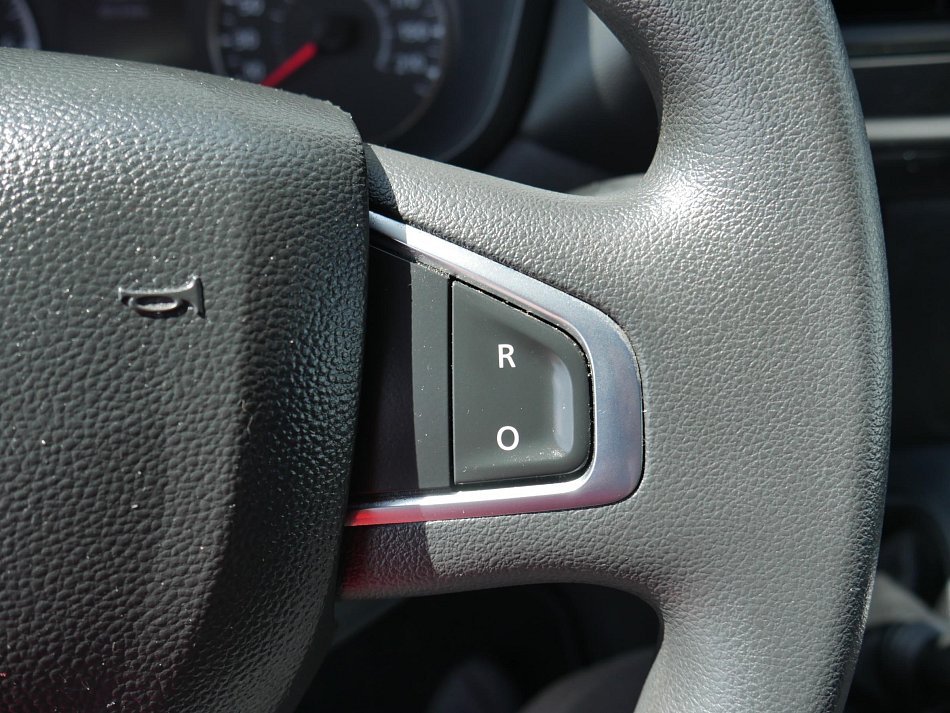 Renault Master 2.3dCi  PLACHTA