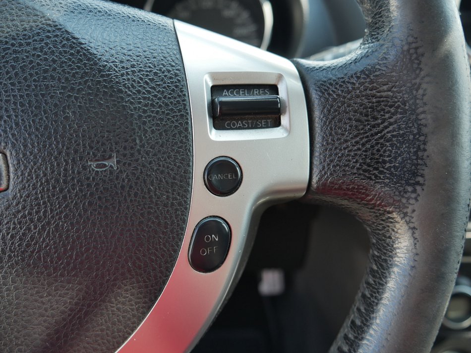 Nissan Qashqai 2.0 DCI  +2