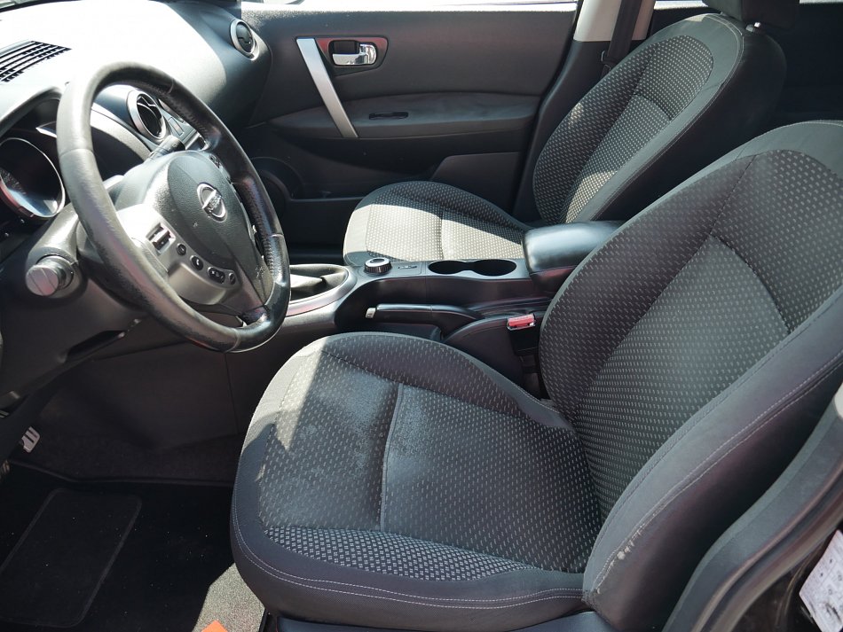 Nissan Qashqai 2.0 DCI  +2