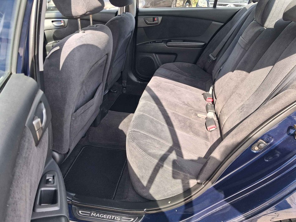 Kia Magentis 2.7i 