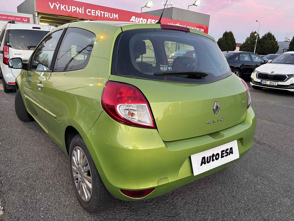 Renault Clio 1.2i 