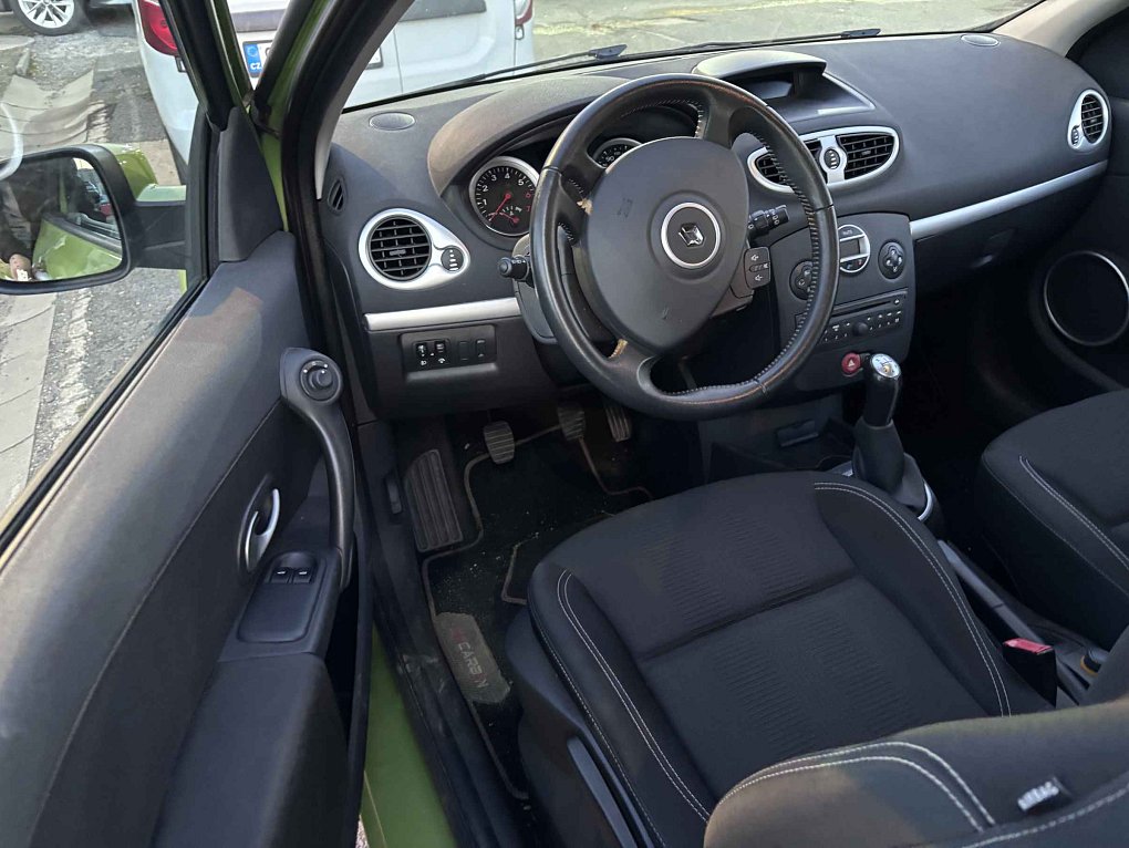 Renault Clio 1.2i 