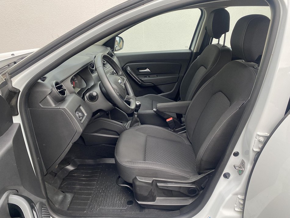 Dacia Duster 1.6 i 