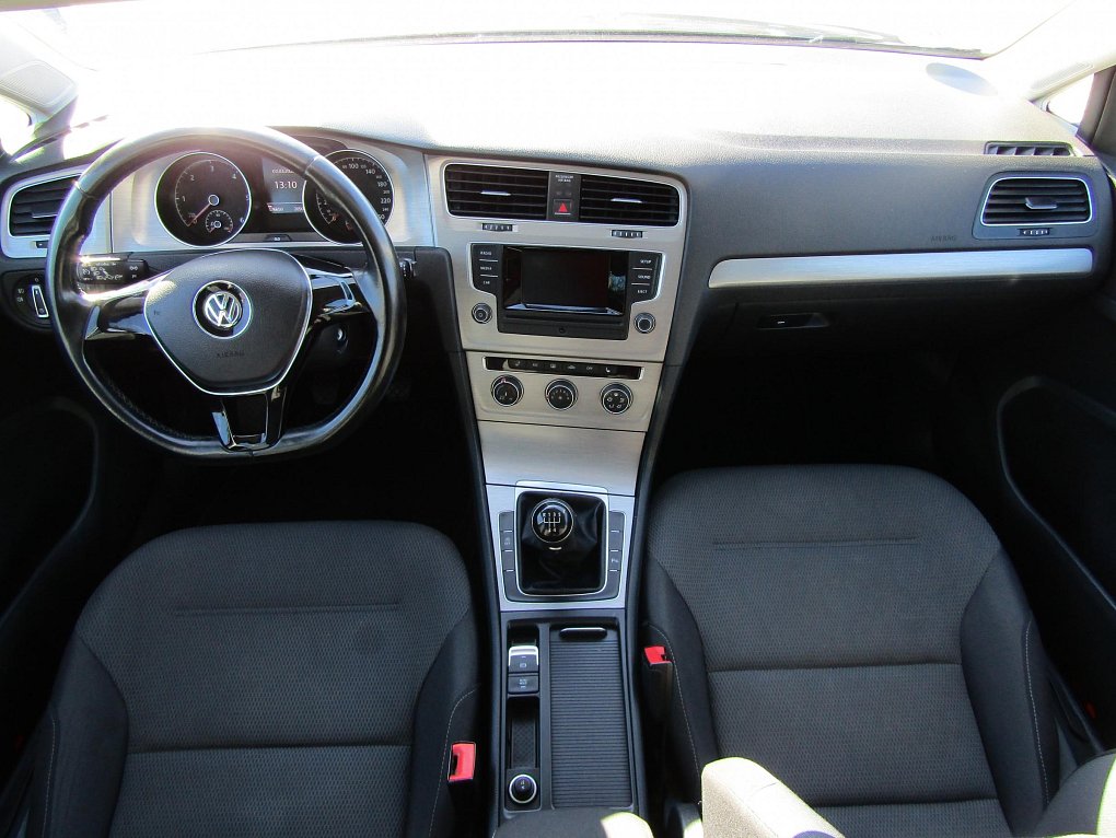 Volkswagen Golf 1.6 TDi 