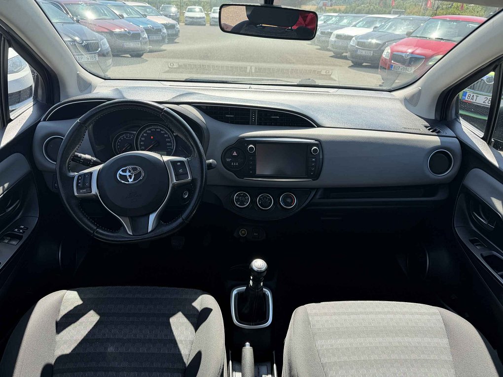 Toyota Yaris 1.3i 