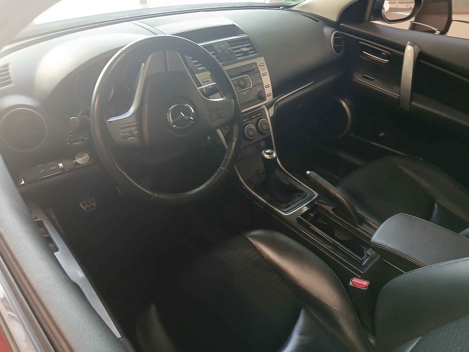 Mazda 6 2.0 i 