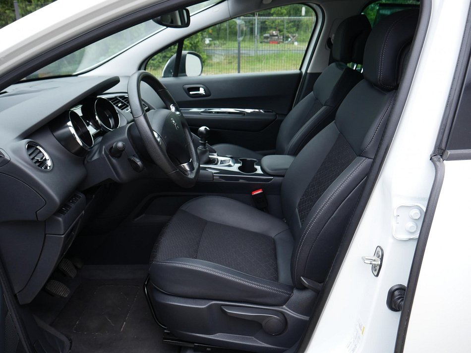 Peugeot 3008 1.2PT Allure