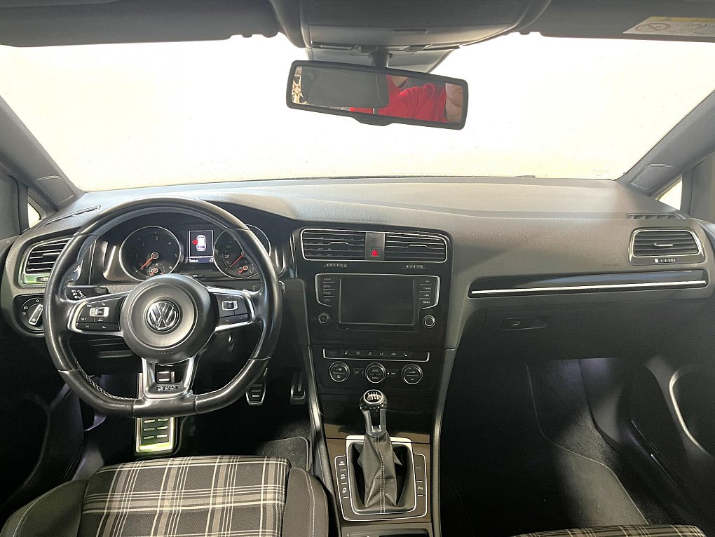 Volkswagen Golf 2.0 TDi GTD
