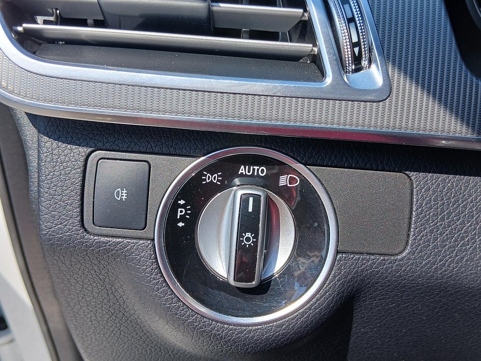 Mercedes-Benz Třída E 3.0 CDi  4Matic