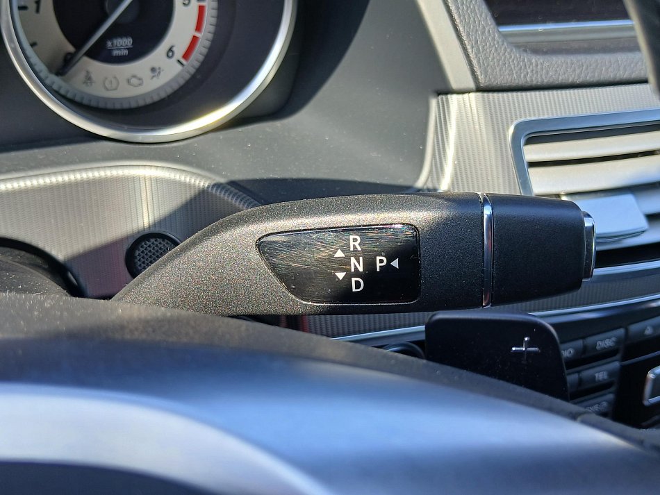 Mercedes-Benz Třída E 3.0 CDi  4Matic