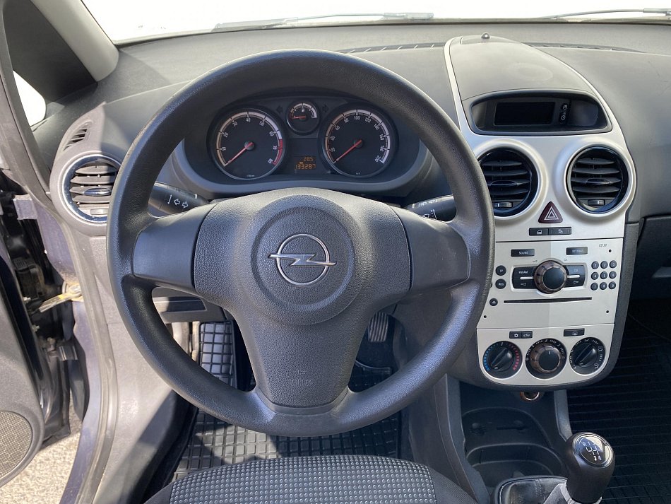 Opel Corsa 1.2i 