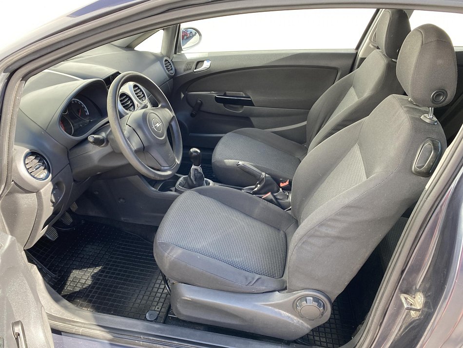 Opel Corsa 1.2i 