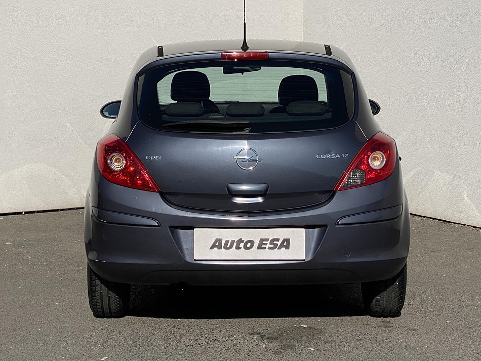 Opel Corsa 1.2i 