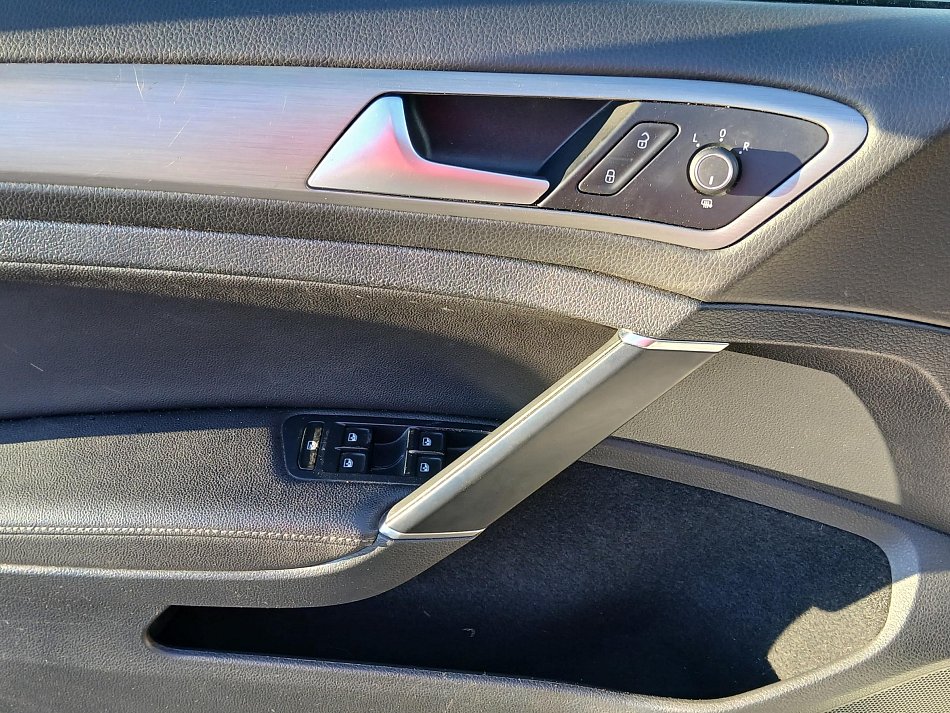 Volkswagen Golf 1.4 TSi 