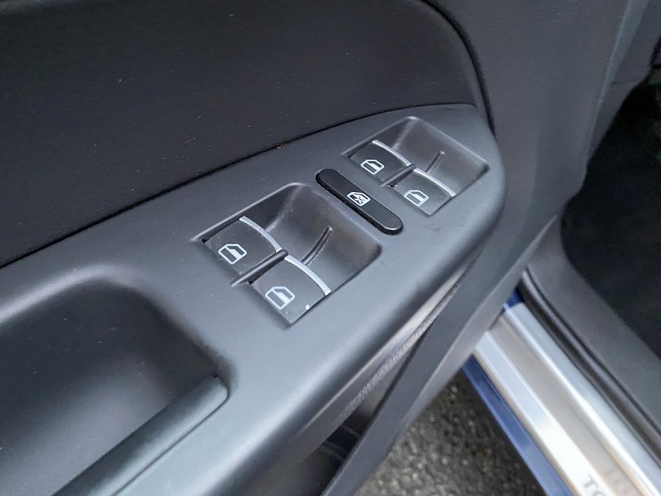 Volkswagen Touran 2.0 TDi Highline