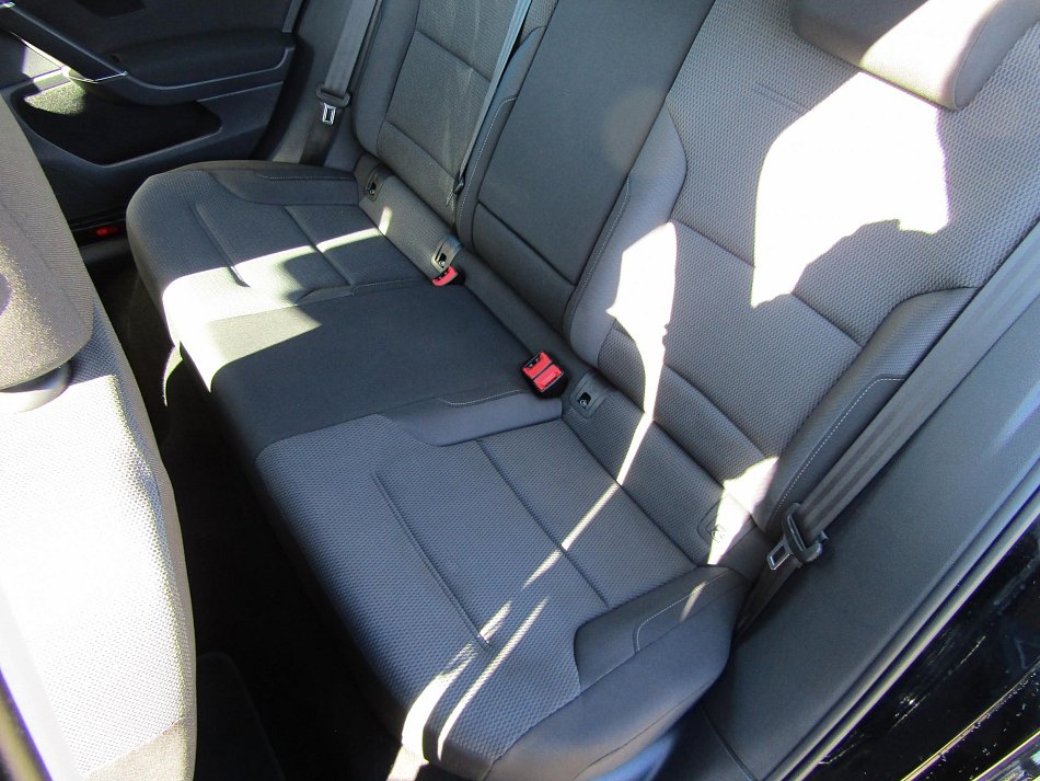 Volkswagen Golf 1.6 TDi 