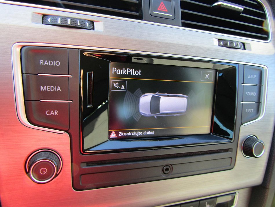 Volkswagen Golf 1.6 TDi 