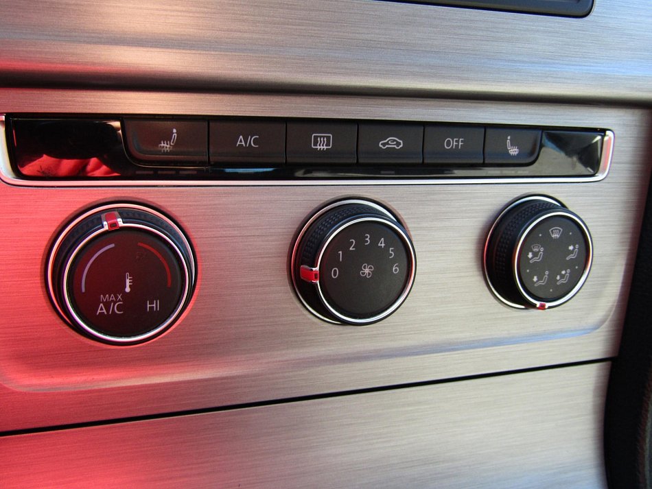 Volkswagen Golf 1.6 TDi 